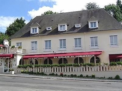 Logis Hotel Restaurant Du Commerce Pont-d'Ouilly Zewnętrze zdjęcie