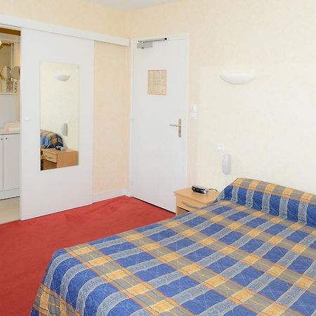 Logis Hotel Restaurant Du Commerce Pont-d'Ouilly Zewnętrze zdjęcie